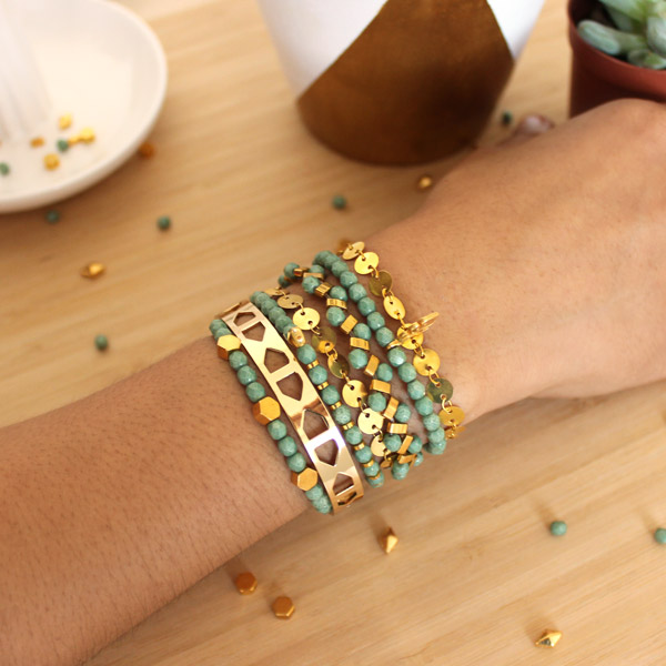 Braccialetti Multistrato KZL In Argilla Polimerica Con Perline A Cuore E Dettagli Dorati: Set Elasticizzato In Stile Boho Per Donna.